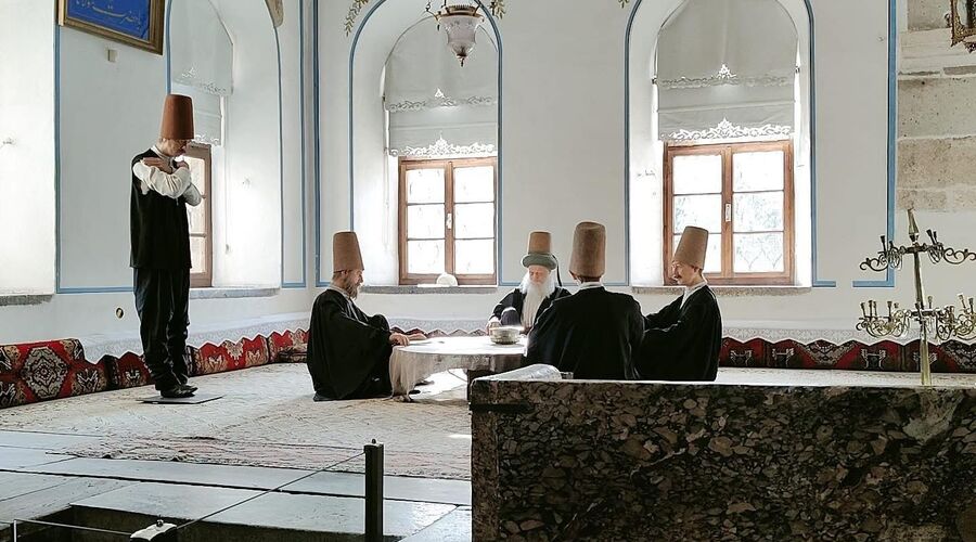 Konya Lale Bahçeleri Mevlana Kelebekler Vadisi Sille Köyü Turu 