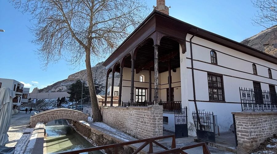 Konya Lale Bahçeleri Mevlana Kelebekler Vadisi Sille Köyü Turu 