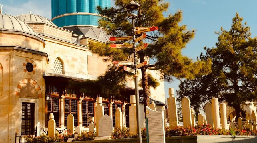 Konya Lale Bahçeleri Mevlana Kelebekler Vadisi Sille Köyü Turu 