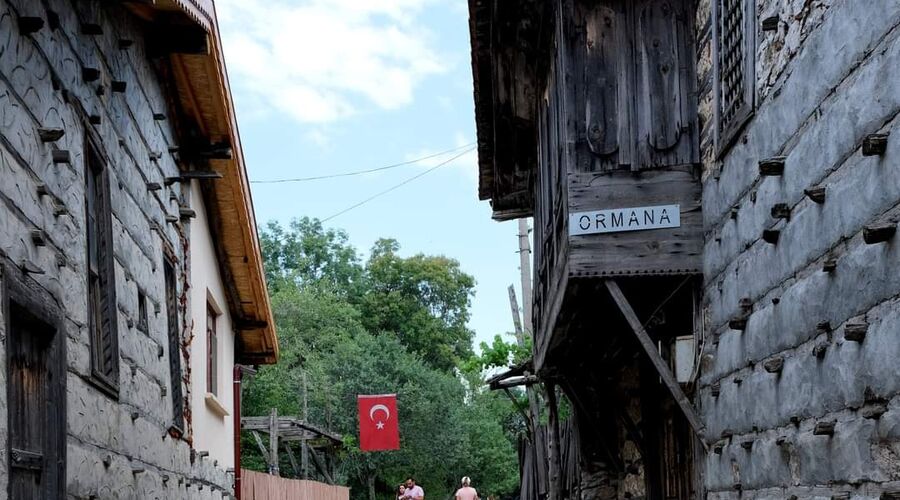 Altınbeşik Mağarası Ormana Düğmeli Evler Turu-Antalya Çıkışlı Günübirlik 